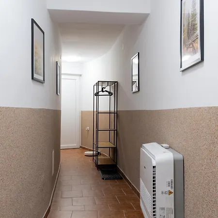 House * Banka